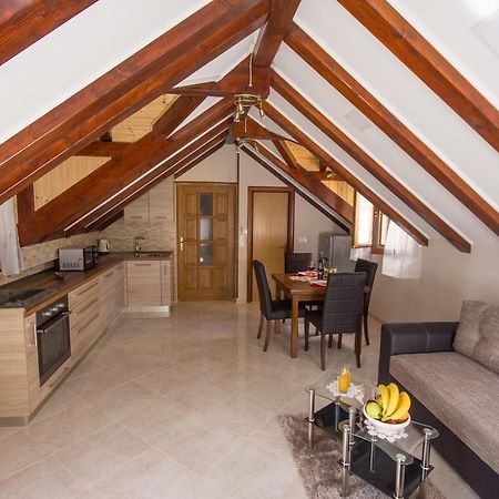 Apartment Niko Kastel Stari Каштела Номер фото