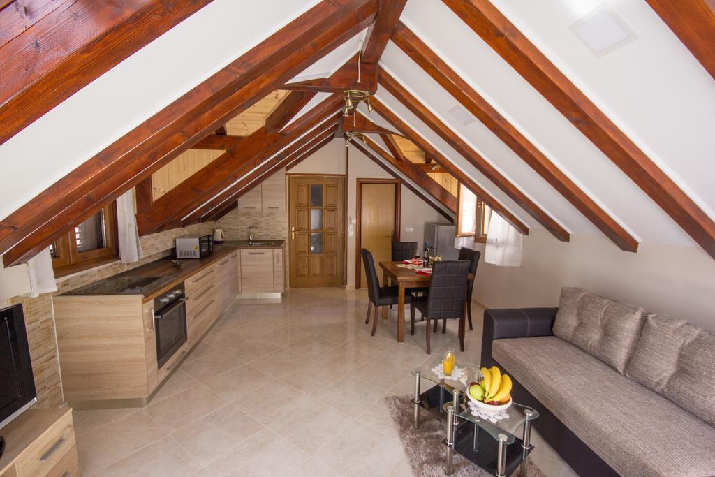 Apartment Niko Kastel Stari Каштела Номер фото